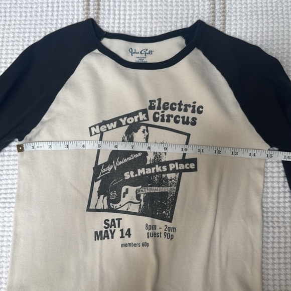 Brandy Melville Long Sleeve Tee - Picture 6 of 9